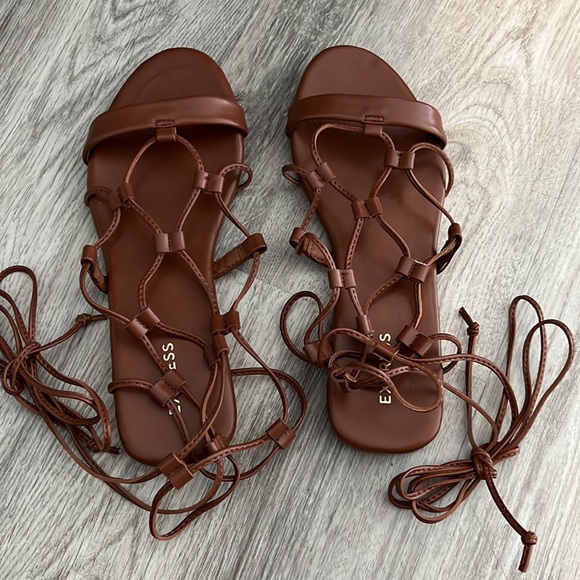 Express tie-up gladiator flat sandals - Picture 4 of 6